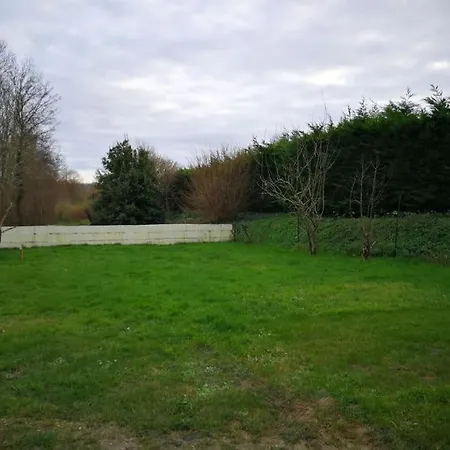 Holiday home Maison Les Vieilles Cours